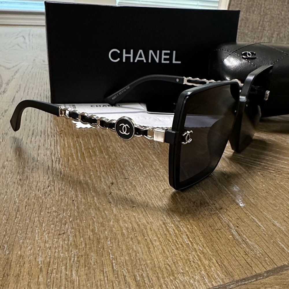 Chanel Black Silver Sunglasses with Case - Picture 3 of 6